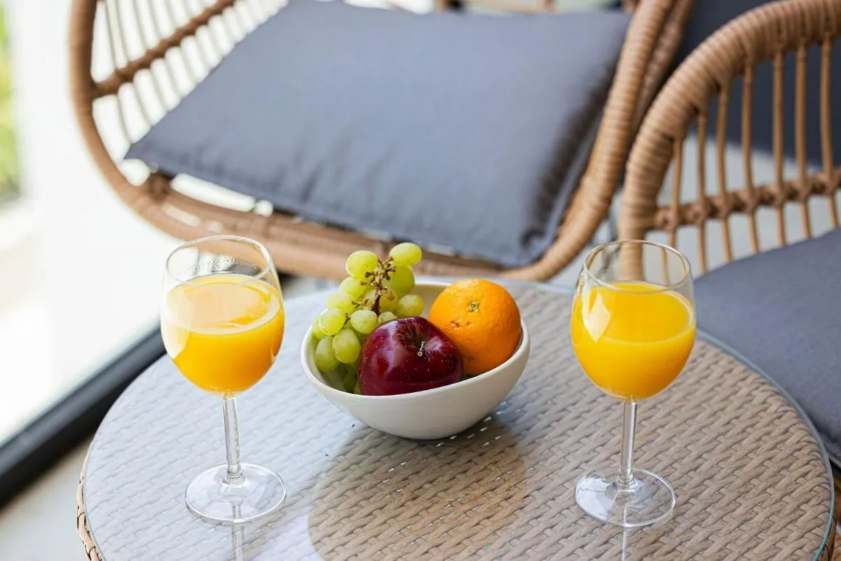 Livin' Holidays - 1 Bedroom - Business Bay Getaway Dubai Apartment